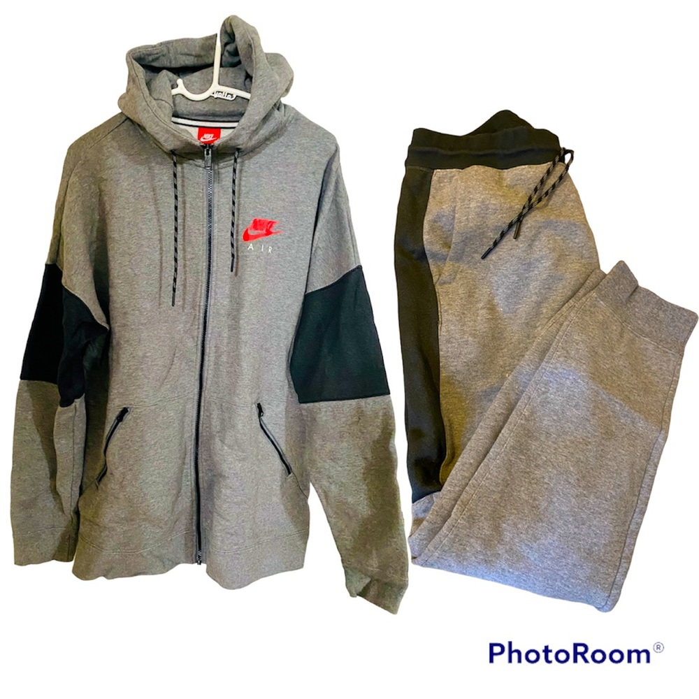 Nike Men’s Sweatsuit Size XL